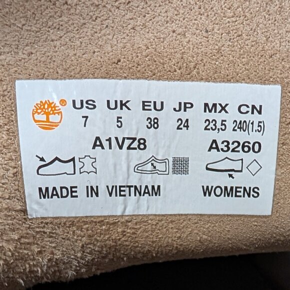 Timberland Lyonsdale Chunky-Sole Leather Boots in Light Beige & Grey - Picture 2 of 16